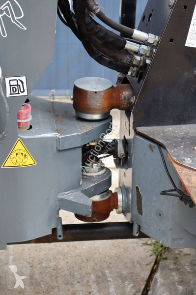 Chargeuse Giant V452T