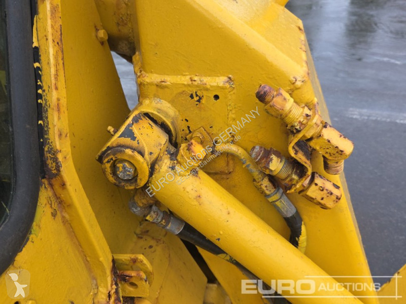 Shovel New Holland LX465