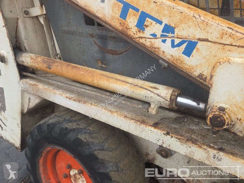 Shovel Bobcat 543