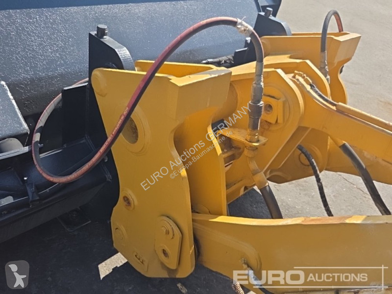 Товарач Caterpillar