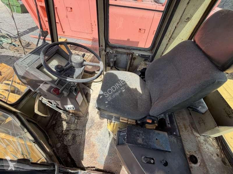 Lastare Komatsu 3201