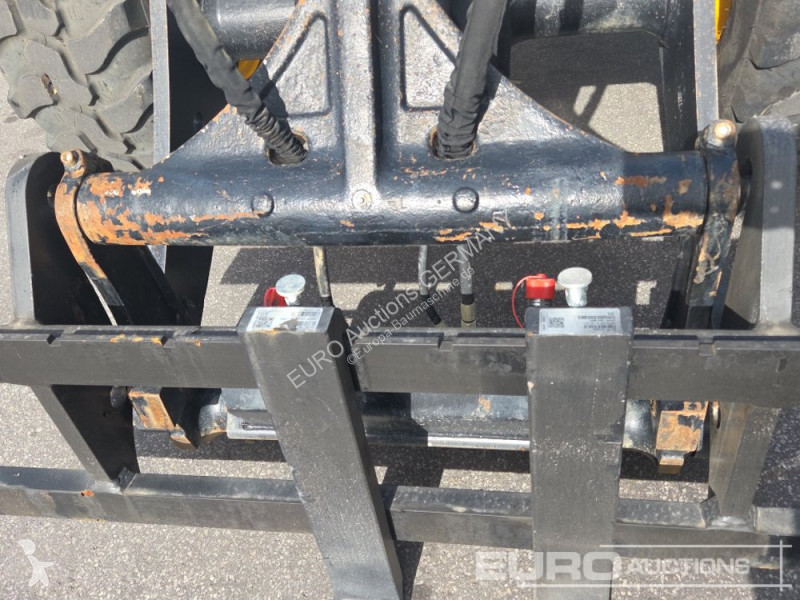 Lastare JCB 409