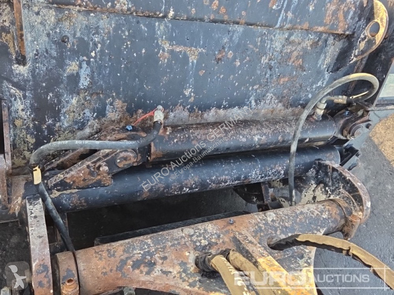 Incarcator JCB 409