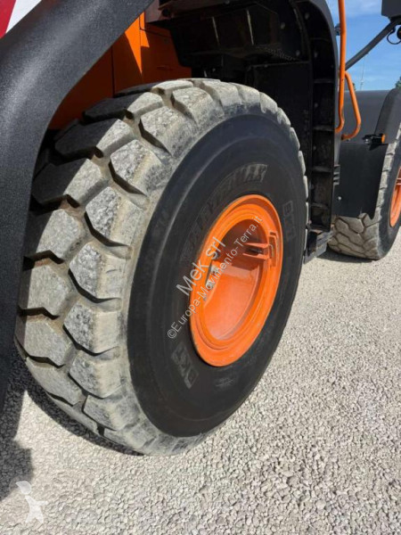 Chargeuse Doosan DL320-7