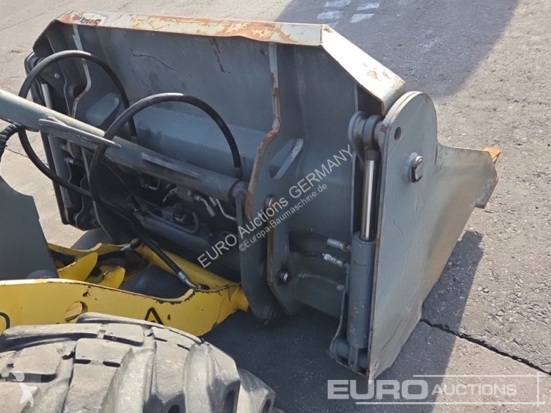 Nakladač Kramer 750