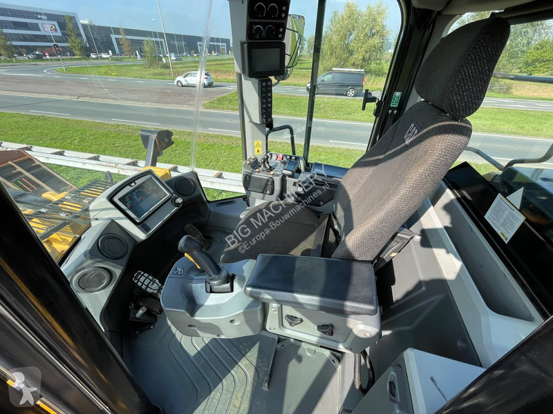 Chargeuse Caterpillar 972M XE