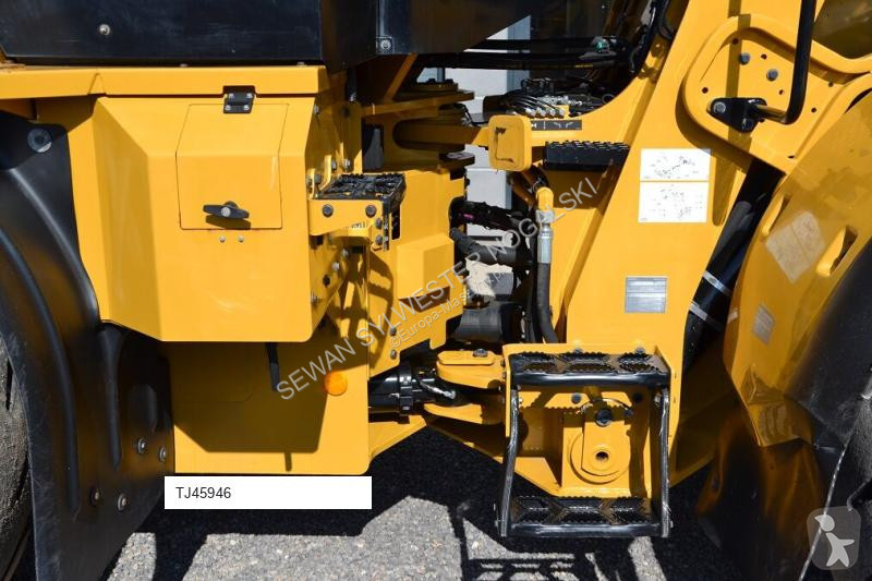Shovel Caterpillar 938 M