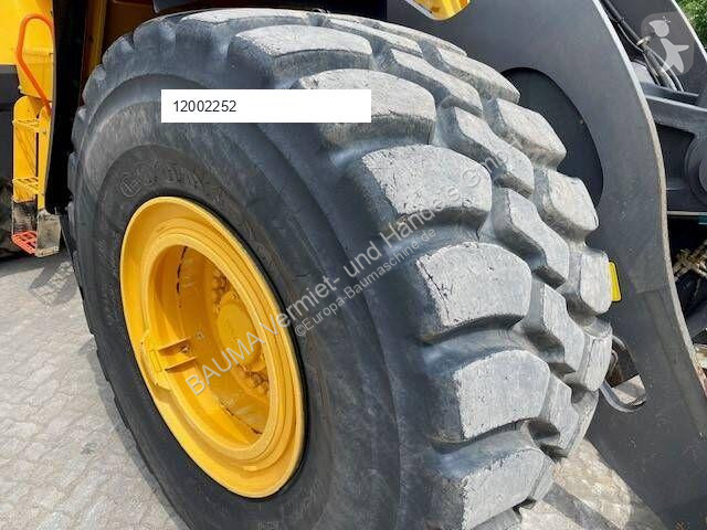 مُحمّلة Volvo L 260 H 6.8 cbm MIETE / RENTAL...