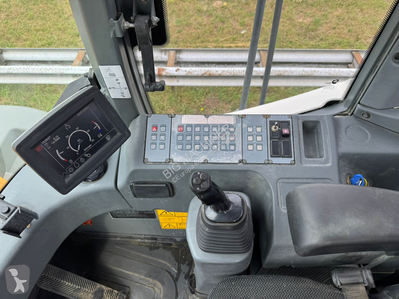 Shovel Liebherr 2plus2