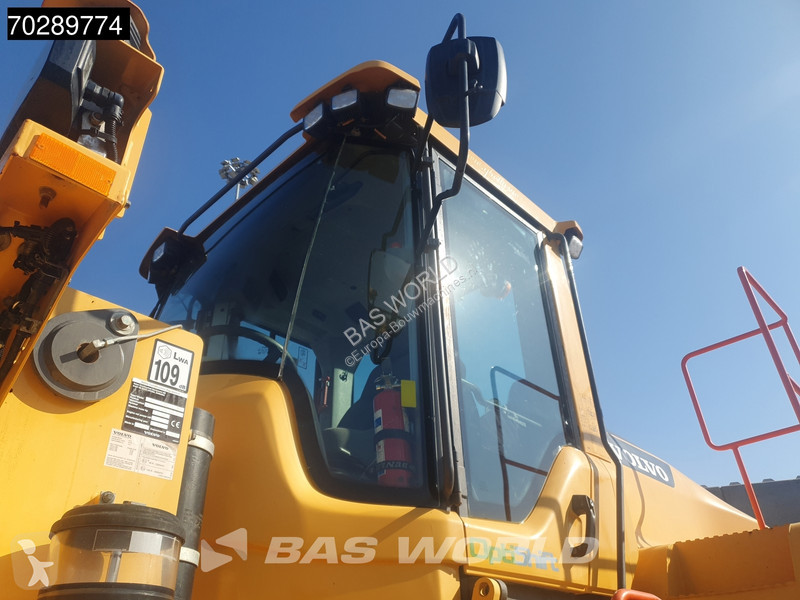 Nakladač Volvo L260 H CDC