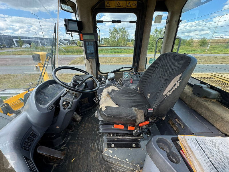 Shovel Komatsu H