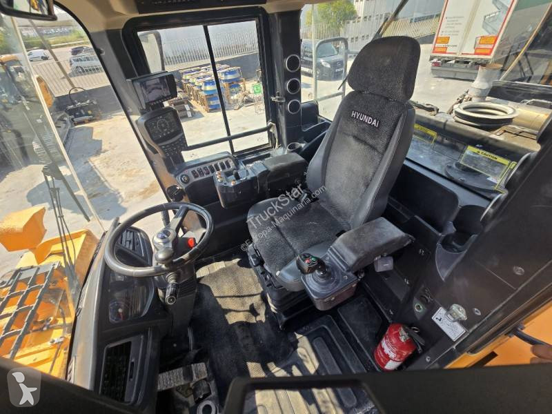 Læssemaskine Hyundai HL975