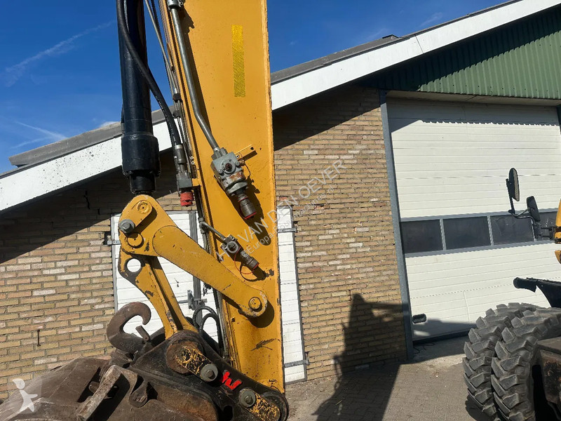 Excavator Caterpillar D