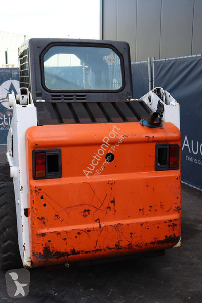 Shovel Bobcat