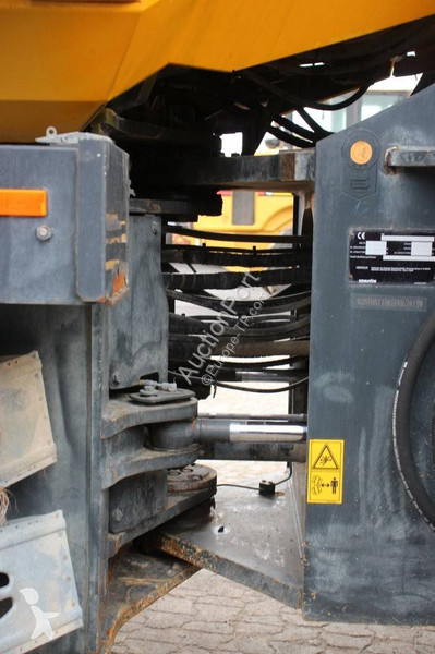 مُحمّلة Komatsu -7