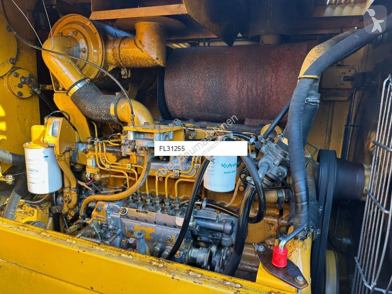 مُحمّلة Komatsu WA 200