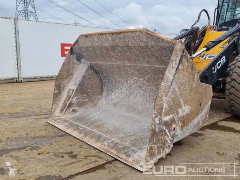 Nakladač JCB 437-55WM