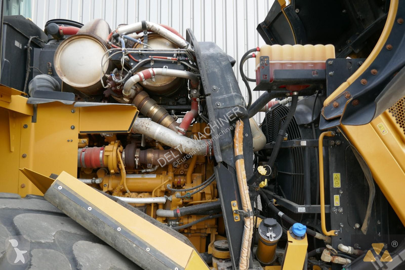 Nakladač Caterpillar 980M
