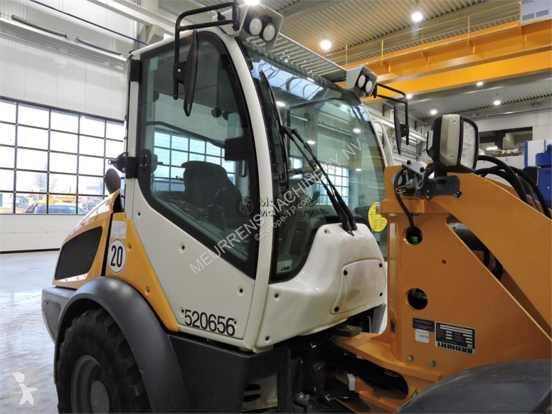 Nakladač Liebherr L508 + FORK