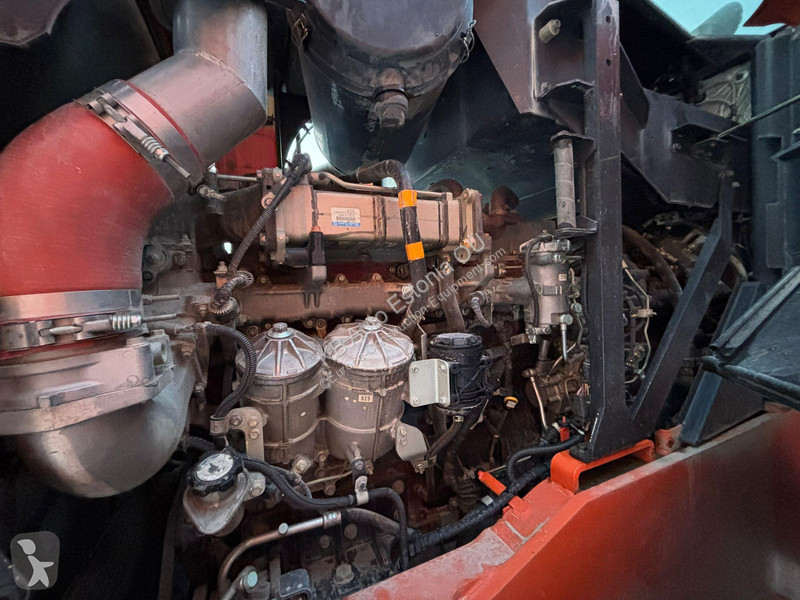 Фронтальный погрузчик Hitachi 3305B 5500 l BUCKET