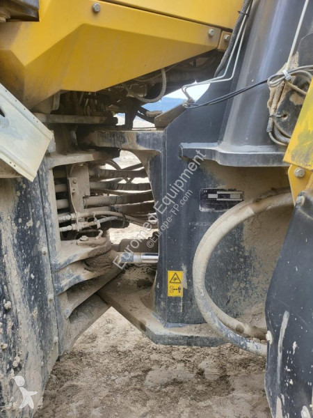 Nakladač Komatsu 7