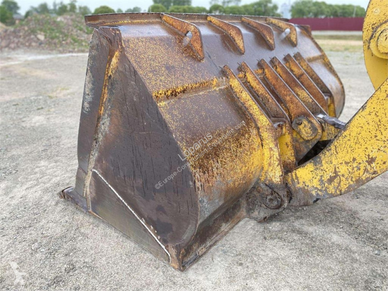 مُحمّلة Komatsu 480-6