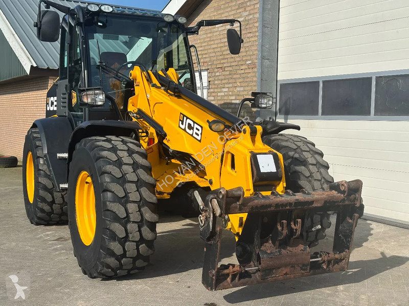 Chargeuse JCB s agri