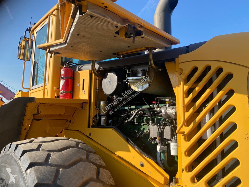 Nakladač Volvo L110