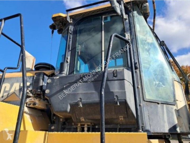 Pá carregadora Caterpillar 972M