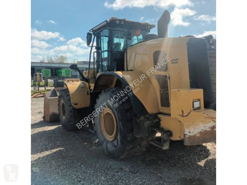 Nakladač Caterpillar 972M XE