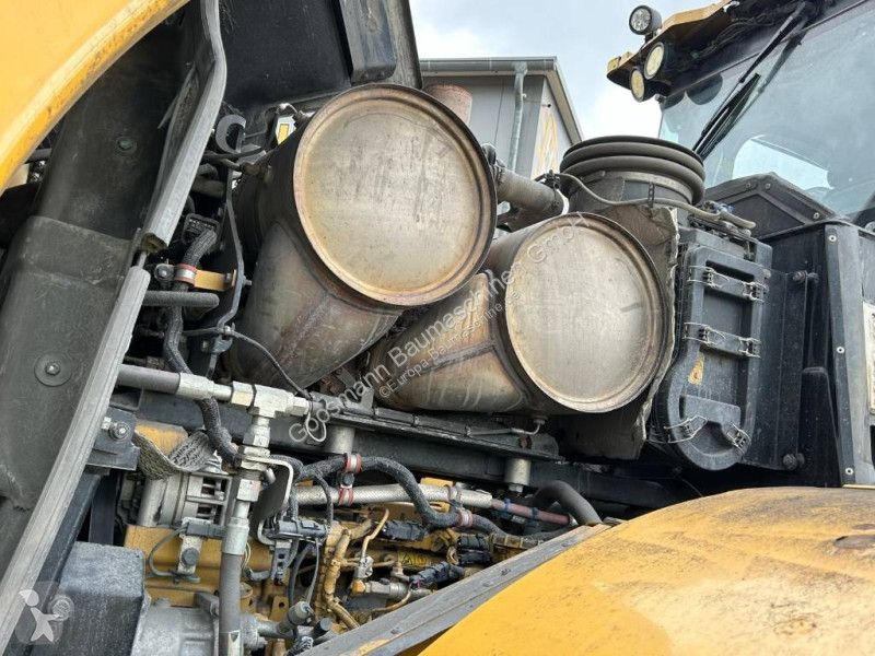 Nakladač Caterpillar 972 M