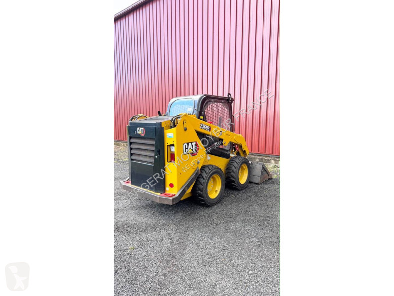 Chargeuse Caterpillar 236D3