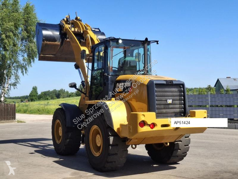 Nakladač Caterpillar 918 M