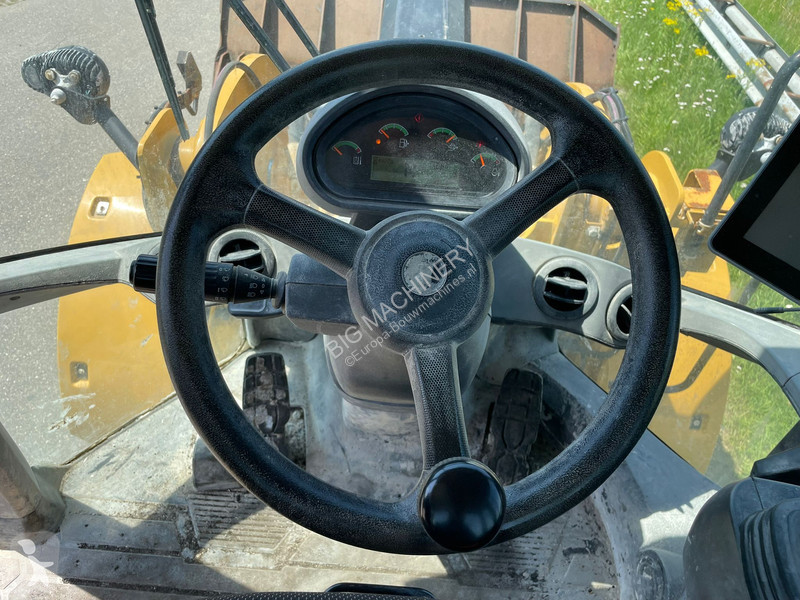 Pala Caterpillar M