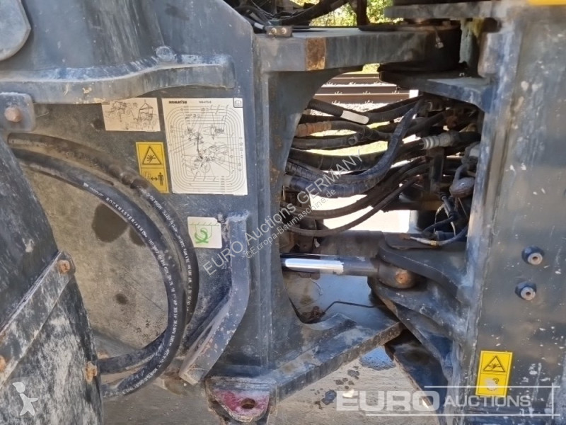 Nakladač Komatsu 8EO