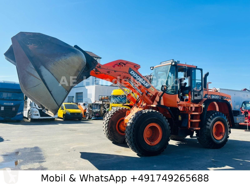 Фронтальный погрузчик Doosan...