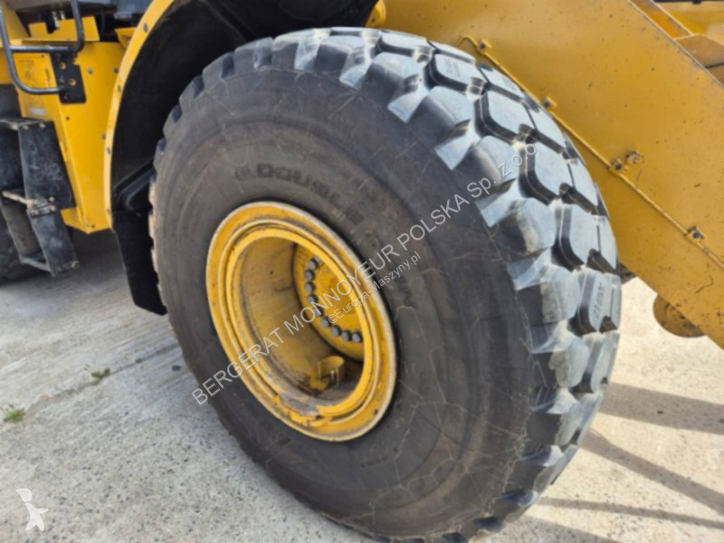 Nakladač Caterpillar 962-14