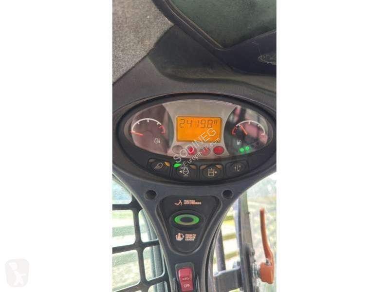 Nakladač Bobcat + 6 ACCESSOIRES