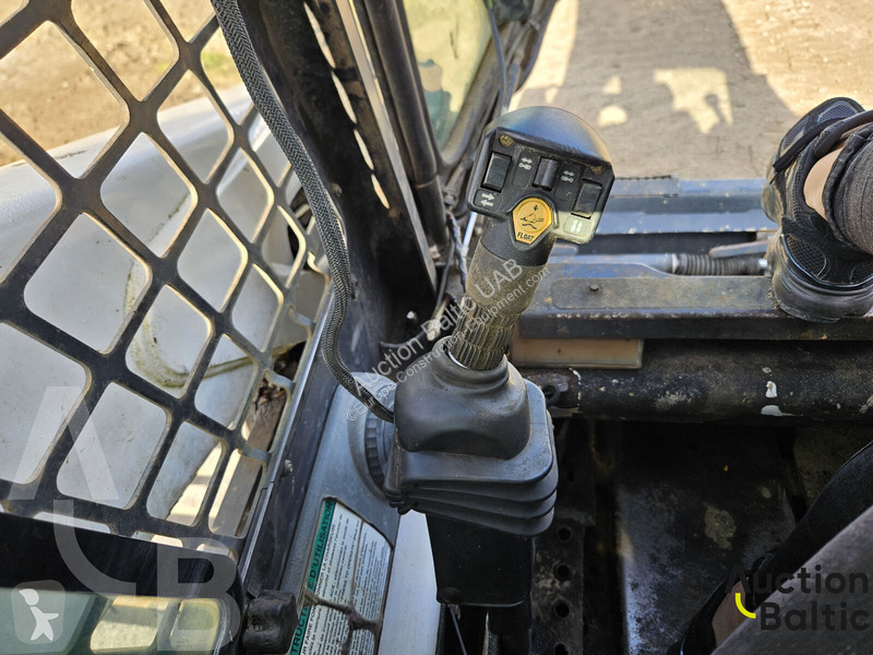 Фронтальный погрузчик Bobcat