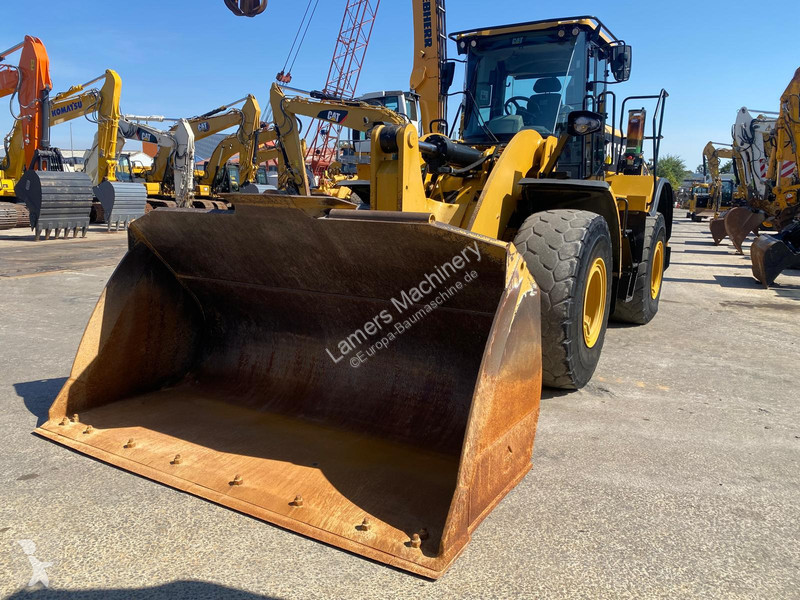 مُحمّلة Caterpillar 962 M .