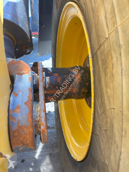 Фронтальный погрузчик Komatsu WA 200-8
