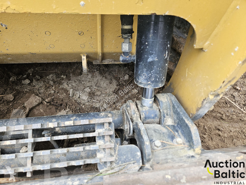 Фронтальный погрузчик Caterpillar D