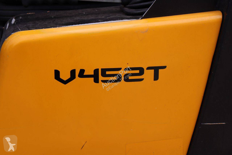 Chargeuse Giant V452T