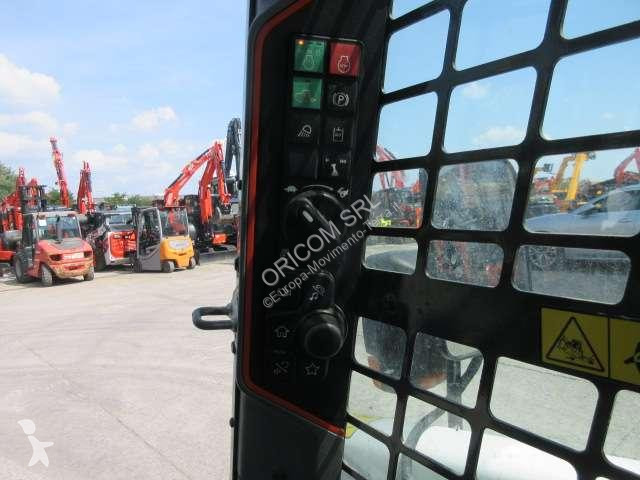 Pala cargadora Bobcat S76