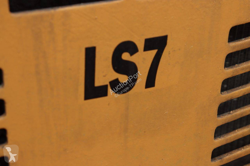 Pala cargadora Case LS7