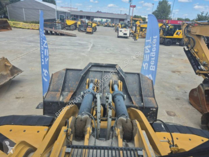 Pá carregadora Caterpillar 980-14XE