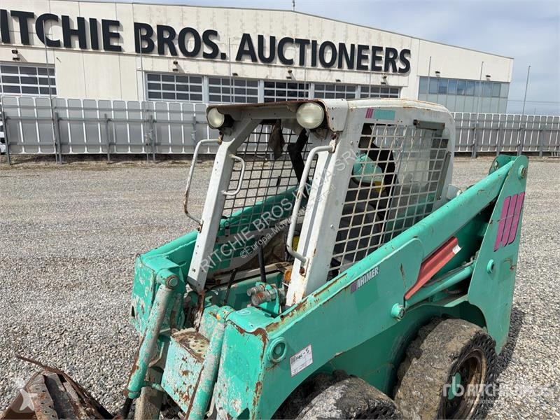 Chargeuse IHI 2041 Skid Steer Loader