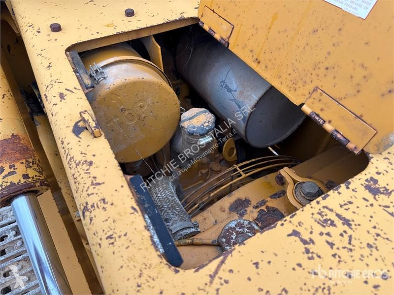 Pala cargadora Komatsu 16 Crawler Loader