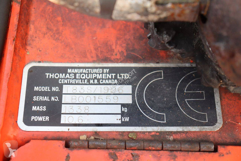 Pala cargadora Thomas T83S/1996