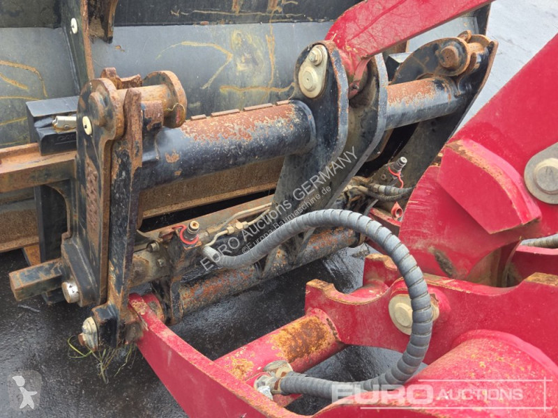 Nakladač Yanmar V100